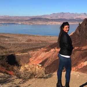 Meet your Posher, Stella